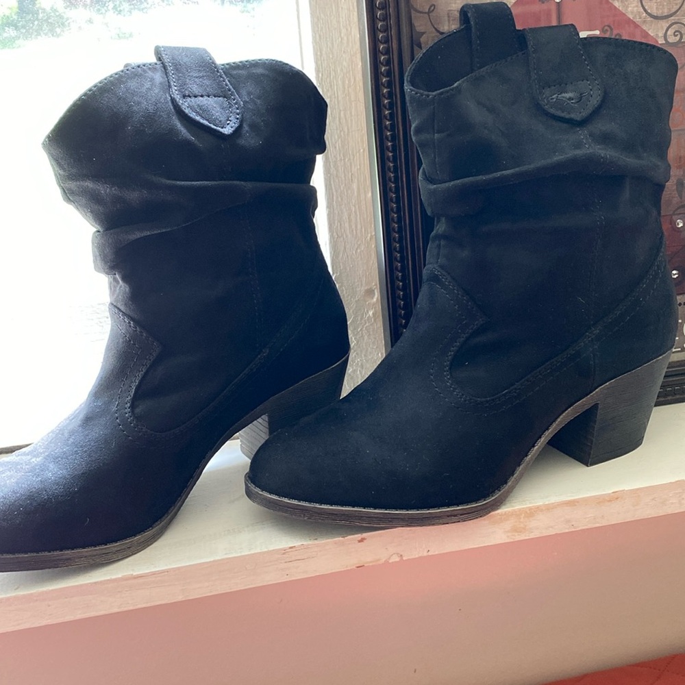 RocketDog woman’s western style black boots size 9 🖤🖤